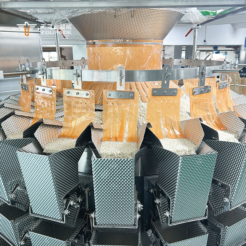 الموزونات الصناعية متعددة الرؤوس معدات التعبئة الفشار وجبات خفيفة السكر البسكويت القهوة الكوكيز الختم الكيس البلاستيكي خط التعبئة